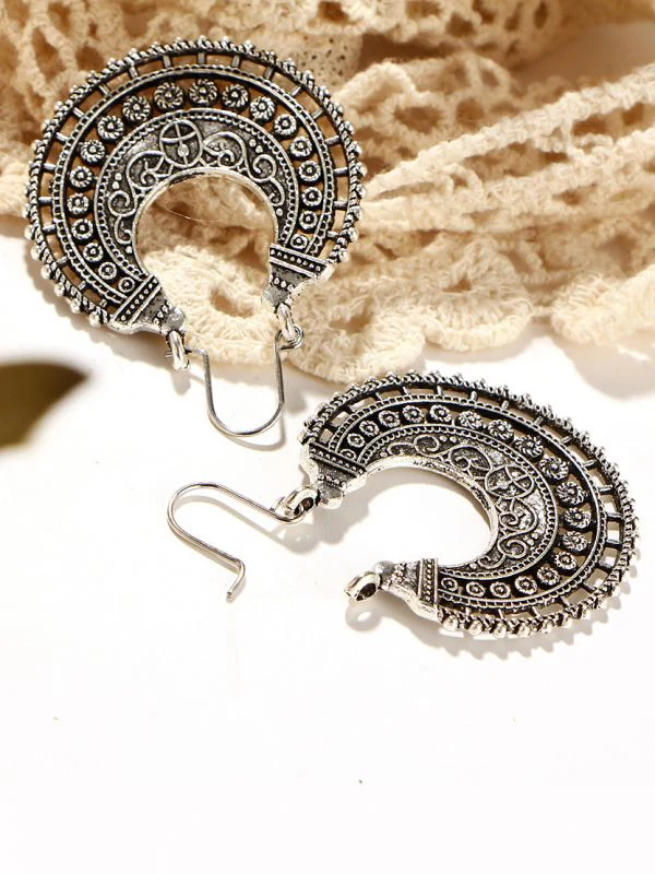 Classic Silver Earrings - Image 3